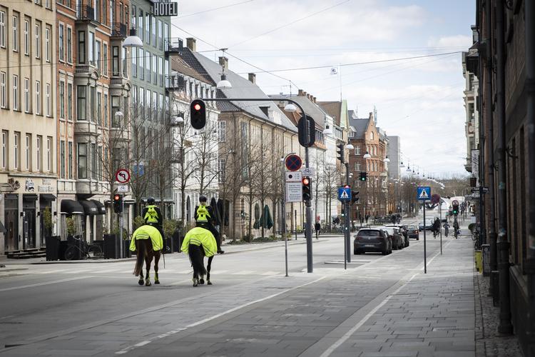 Det meste af Danmark er blevet lukket ned. Her et billede fra det indre København i går.  Foto: Andreas Merrald/POLFOTO