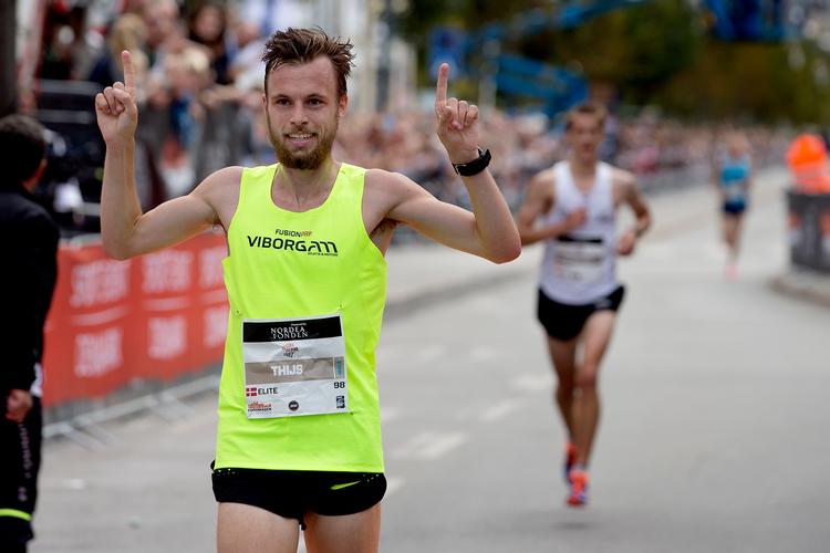 27-årige Thijs Nijhuis vil være 28, når der næste år skal løbes om olympisk hæder i Tokyo, men det er en fin alder for en maratonløber. Foto: Finn Frandsen/POLFOTO