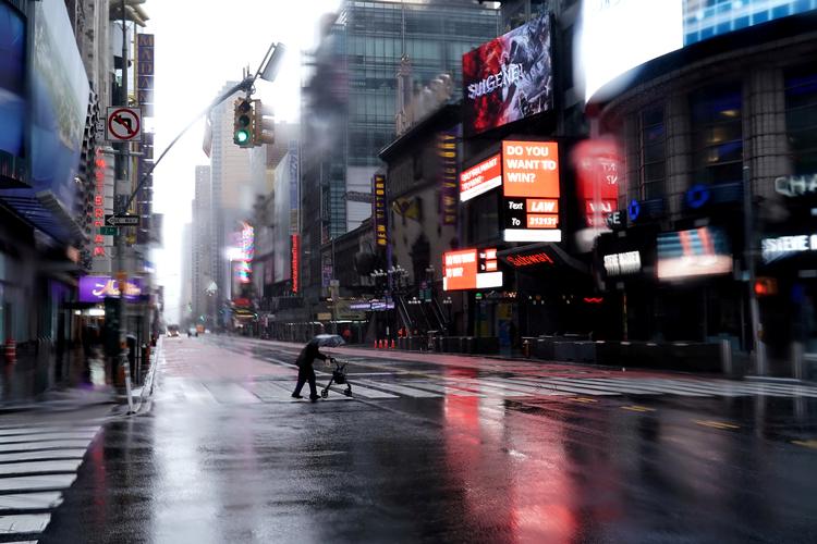 Folk, der har passeret New York, bedes gå i selvkarantæne i to uger. Foto: Carlo Allegri/Ritzau Scanpix