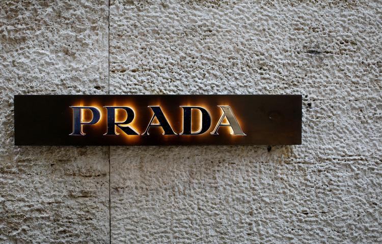 Det populære modehus Prada er blandt dem, der vil sy og donere værnemidler til belastet sundhedspersonale. Foto: © Tony Gentile / Reuters/Ritzau Scanpix
