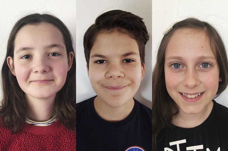 Karla på 12, Håkon på 11 og Ziva på ni fortæller, hvordan føles, når skolen lukker, og spisebordet bliver klasseværelset.  
