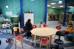Alle daginstitutioner holder lukket, men tilbyder nødpasning til de børn, hvis forældre stadig arbejder. Her det institutionen Havblik på Amager. Foto: Jens Dresling/POLFOTO