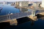 Et billede på det økonomiske problem i Danmark og det meste af verden: Nedlukkede samfund, hvor folk er blevet bedt om at blive hjemme. Billedet er taget onsdag morgen over Langebro og Knippelsbro i København.  Foto: Jens Dresling/POLFOTO