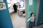 Ansatte i daginstitutionerne er sendt hjem under coronakrisen. Her et billede fra nødpasning på Amager.  Foto: Jens Dresling/POLFOTO