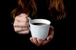 Hvad er det, der pludselig sker sådan en søndag morgen over den friskbryggede kaffe? Arkivfoto Finn Frandsen