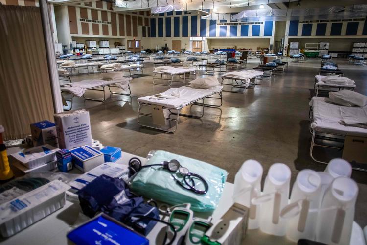  Nationalgarden har opført et felthospital i Indio iCalifornien. Hospitalet har 125 pladser og skal aflaste de lokaler hospitaler, der forventes at skulle behandle mange covid-19 patienter. Foto: Apu Gomes/Ritzau Scanpix