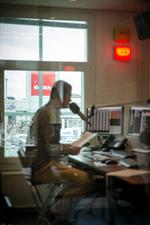 Dj Karsten Thorhauge vil have Radio Loud til at ændre navn, men bestyrelsesformand Martin Larsen afviser kravet. Her ses lokalerne fra Radio Diablo fra Svendborg, der er en af lokalradioerne, som står bag Loud.  Foto: Nima Taheri/POLFOTO