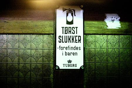 Kronikørens far drak for meget. Det skabte en lang vrede mod fulde midaldrende mænd på blandt andet morgenværtshuse. Her fra Cafe Guldregn Foto: Miriam Dalsgaard/POLFOTO