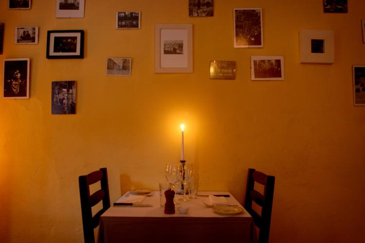 Restauranterne står tomme under coronakrisen, og der er ingen grund til at tænde lysene på bordene, når man kun må servere takeaway. Arkivfoto Finn Frandsen