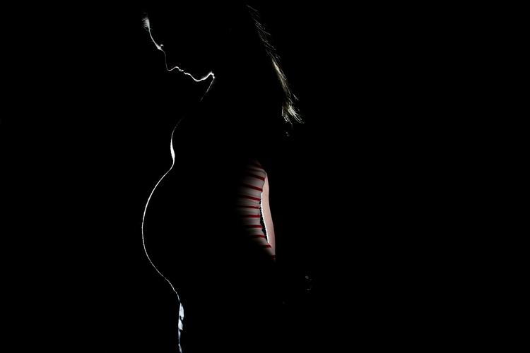 Alle, der er gravide i tredje trimester, bør arbejde hjemmefra. Det anbefaler Sundhedsstyrelsen. Foto: Peter Hove Olesen/POLFOTO