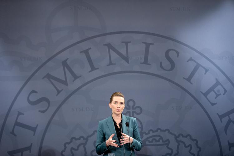 30. marts holdt statsminister Mette Frederiksen (S) pressemøde, hvor hun for første gang talte om at åbne Danmark op igen. Søndag aften fastslog hun, at genåbningen kommer til at ske »kontrolleret, gradvis, stille og rolig«. Foto: Mads Nissen/POLFOTO