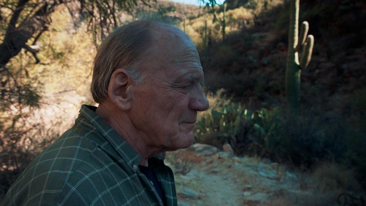 Bruno Ganz spillede Hitler i 'Der Untergang'. I den danske dokumentarfilm 'Vinterrejse' er han for det meste en meget ordknap Mr. Goldsmith, tidligere Günther Goldschmidt. Foto: Fra filmen