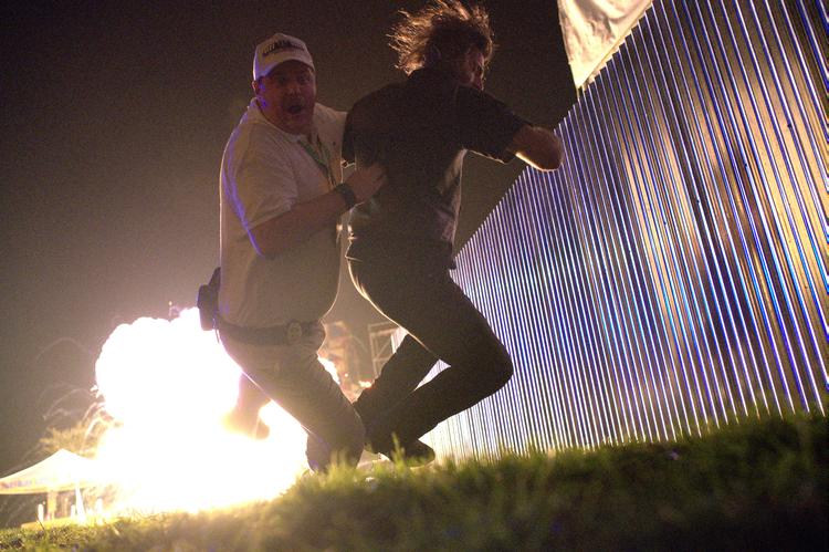 Richard Jewell (spillet af Cameron Britton) bliver en helt, da han afværger den helt store bombekatastofe under en koncert i Atlanta. Foto: C More