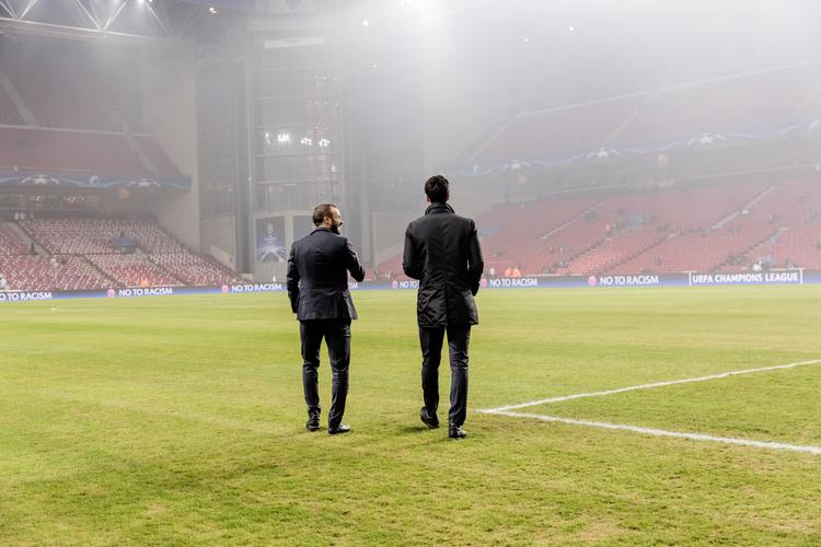 Klubcheferne i Superligaen forventer at kunne afvikle resten af sæsonen fra maj til juli, men må forberede sig på, at Parken og de andre stadioner er tomme for tilskuere.  Foto: Mads Nissen/POLFOTO