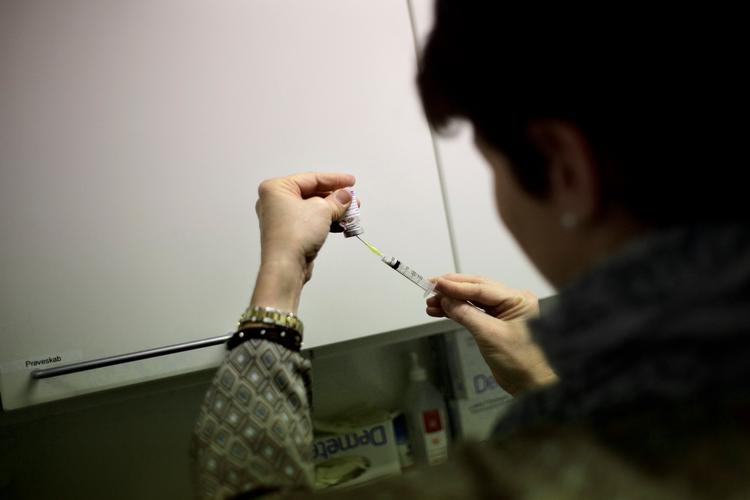     Influenzavaccine beskytter ikke mod  coronavirus. Foto: Miriam Dalsgaard/POLFOTO