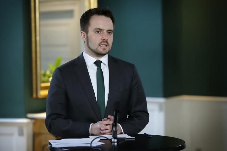 Over 55.000 har ansøgt om hjælp indtil videre, siger erhvervsminister Simon Kollerup. Foto: Jens Dresling/POLFOTO