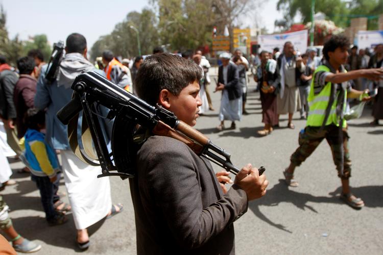 Der er masser af våben i Yemen, men landets hospitaler er sønderbombet. Sult og krig  har i over fem år hærget ørkenlandet på den sydlige del af den arabiske halvø.
    Foto: Mohamed Al-sayaghi/Ritzau Scanpix