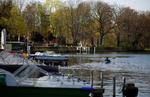 Floden Spree her vd Treptower Park i Berlin ligger stille hen. Foto: Joachim Herrmann/Ritzau Scanpix