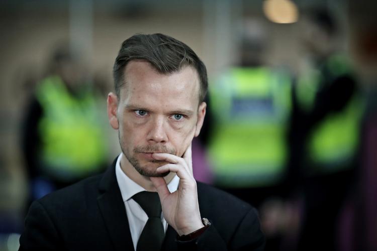 Beskæftigelsesminister Peter Hummelgaard (S) kalder det fortsat høje antal ledige under coronakrisen for meget alvorligt.
Men han finder det enormt positivt, at mange virksomheder gør brug af de politiske hjælpepakker, så man på den måde sørger for, at titusindvis af medarbejdere kan beholde deres arbejde. Foto: Jens Dresling/POLFOTO