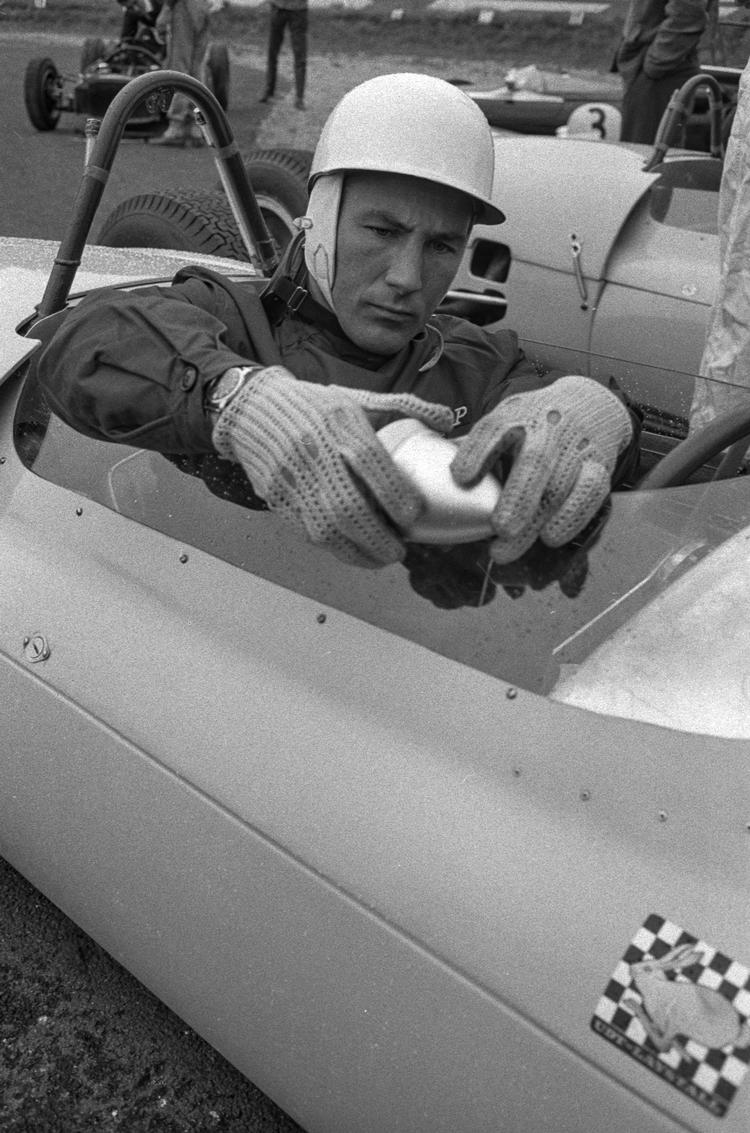 Stirling Moss på Roskilde Ring i 1961.   Foto: Johnny Bonne/POLFOTO
