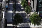 Den ellers livlige Oxford Street i London fotograferet tidligere i dag.  Foto: Hannah Mckay/Ritzau Scanpix