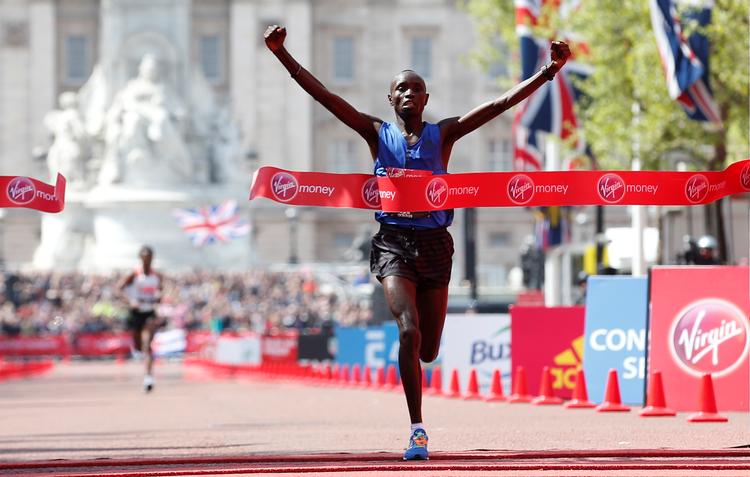 Daniel Wanjiru kom først over stregen i London Marathon i 2017. Foto: Reuters Staff/Ritzau Scanpix