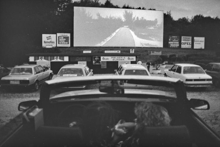 Drive In Bio i Lynge åbnede i 1961 - og er oplagt til en biftur under coronakrisen. Billedet her er fra 1989. Foto: Jørgen Sperling/POLFOTO