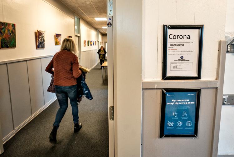 I Aalborg er daginstitutioner åbnet med fuld kapacitet. Her ses vuggestuen DUI i Aalborg onsdag. I København var der torsdag kun åbent for at passe 30 procent af de samlede 34.400 institutionspladser.  Foto: Henning Bagger/Ritzau Scanpix