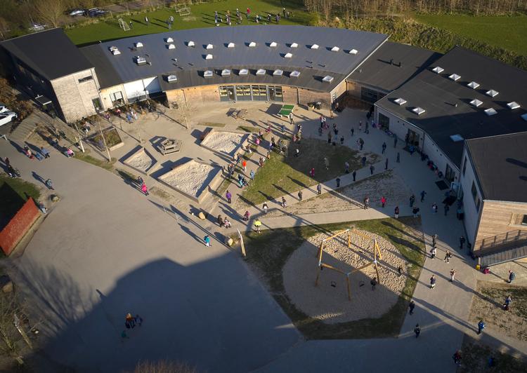 Genåbning af Egebakkeskolen i Aarhus den 16. april. Torben Møller Nielsen er leder på Lille Næstved Skole.
 Foto: Mikkel Berg Pedersen/Ritzau Scanpix