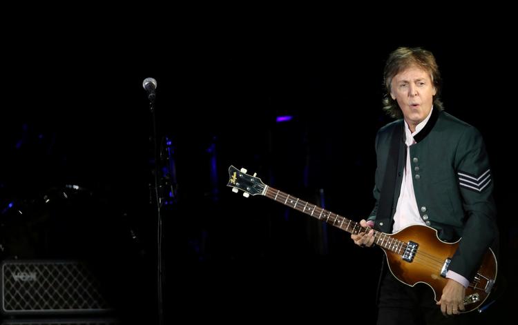 Paul McCartney, der her ses optræde i Porto Alegre, Brasilien, var blandt de optrædende musikere til støttekoncerten, som blev vist natten til søndag. Foto: Reuters/Ritzau Scanpix