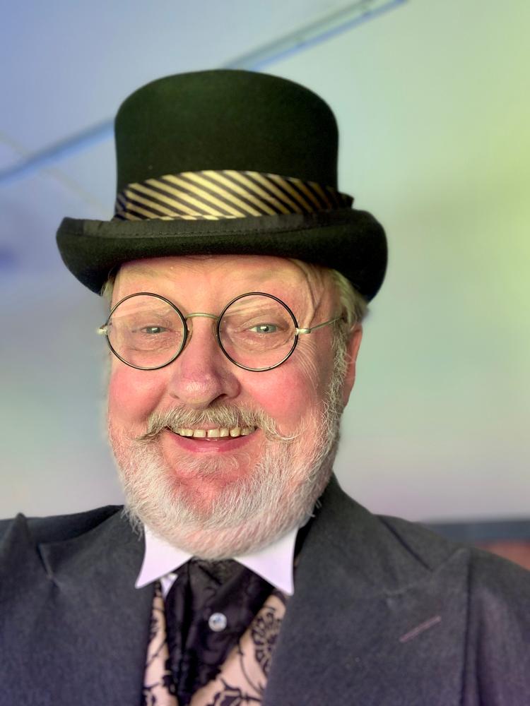 Cirkusdirektør for Cirkus Arli, Martin Arli, mener at den forskellige adgang til hjælpepakker skævrider konkurrencen og kan ende med konkursbegæringer for mindre cirkusser. Foto: Privatfoto
