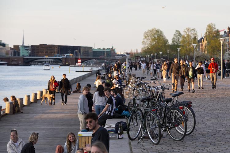 Aftensteming  fra  Islands Brygge i går torsdag, Foto: Finn Frandsen/POLFOTO