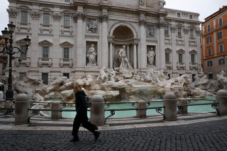 Børn uden sundhedsproblemer dør af ny betædelsessygdom i Italien og England. Forskere undersøger, om det kan have en sammenhæng til coronapandemien. Foto: Alessandra Tarantino/AP