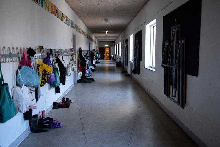 Skoler har i en periode stået  mere eller mindre tomme. 
 Nu bruges de især af de små elever.  Foto: Marie Ravn/Marie Ravn