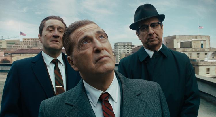 Martin Scorseses helaftensfilm 'The Irishman' spillede kun kort tid i biograferne, før den blev udgivet på streamingtjenesten Netflix. Ved næste års oscarudgave er biografkravet elimineret.  Foto: Netflix