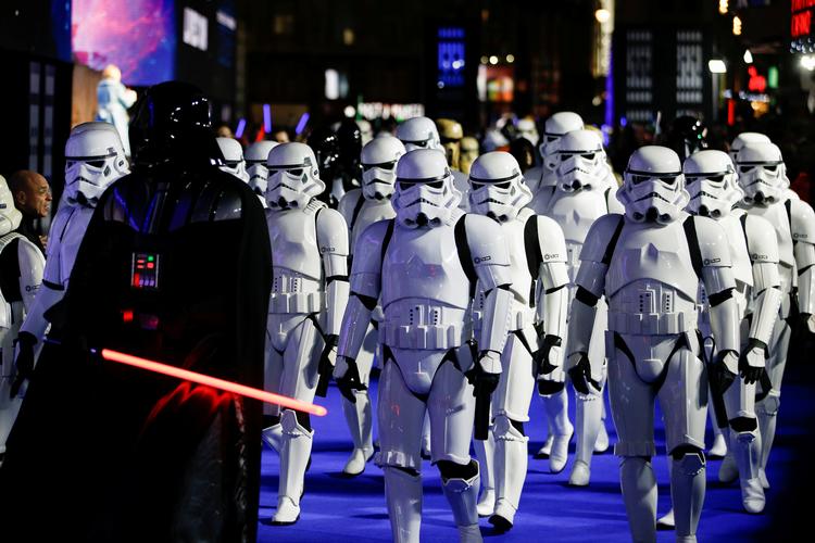 4. maj er en særlig dag for Star Wars-fans, fordi datoen på engelsk, May the Fourth, lyder som første del af ’may the force be with you’, en kendt sætning fra filmsagaen. Foto: Henry Nicholls/Ritzau Scanpix