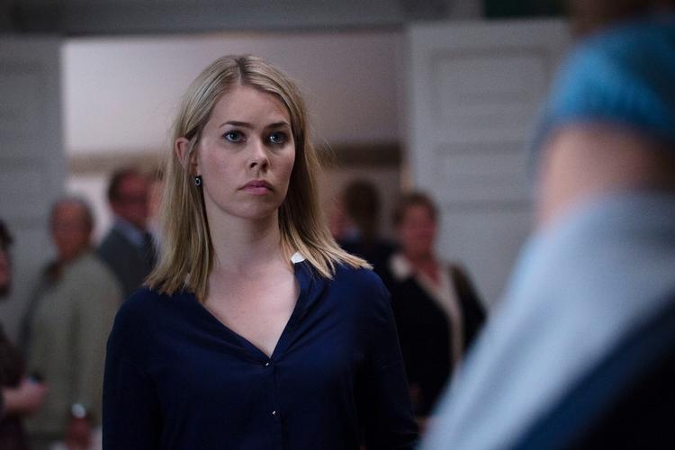 Birgitte Hjort Sørensen er tilbage som journalisten Katrine Fønsmark, der i fjerde sæson er steget i graderne og er blevet nyhedschef på en landsdækkende tv-station.  