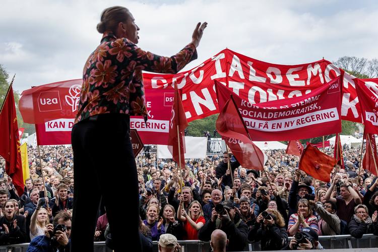 Mette Frederiksen, formand for Socialdemokratiet, holdt 1. maj-tale i Fælledparken i København i 2019. Arkivfoto: Mads Nissen  Foto: Mads Nissen/POLFOTO