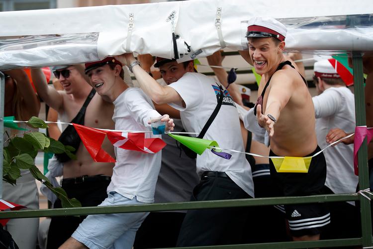 Jeg synes, der er mange gode argumenter for benådning af de unge. Der er musik i dem, og de er uskyldige. Kan det ikke tælle som formildende omstændigheder, skriver Bjørn Bredal i denne klumme. Arkivfoto Jens Dresling