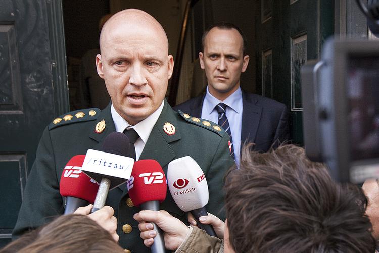 Allerede i 2009 var H. C. Mathiesen i offentlighedens søgelys. Den daværende oberstløjtnant var talsmand, da forsvaret forsøgte at stoppe den såkaldte Jægerbog. Foto: Søren Bidstrup/Ritzau Scanpix