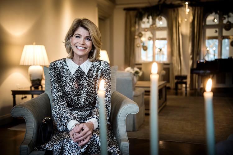 Der er ikke grund til at misunde 59-årige Carla Sands, der for nuværende er USA’s politiske ’forstanderinde’ . Udfordringen består i at forklare og forsvare Donald Trump og at bagatellisere hans efterhånden besynderlige og ofte pinlige optrin, skriver Flemming Ytzen.  Arkivfoto Thomas Lekfeldt