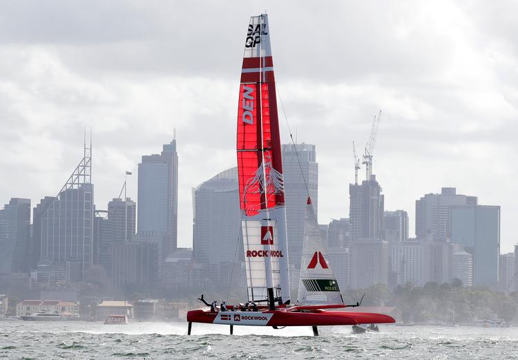  Den danske båd i aktion på vandet ud for den australske by Sydney tidligere på året. Foto: Rick Rycroft/Ritzau Scanpix