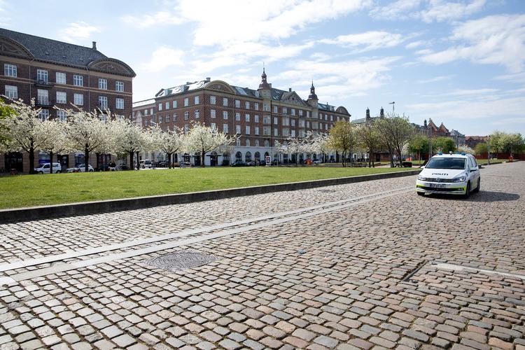 Politiet har patruljeret ekstraordinært meget, siden forbuddet om at forsamles. Billedet her har intet med de konkrete sigtelser at gøre.  Foto: Finn Frandsen/POLFOTO