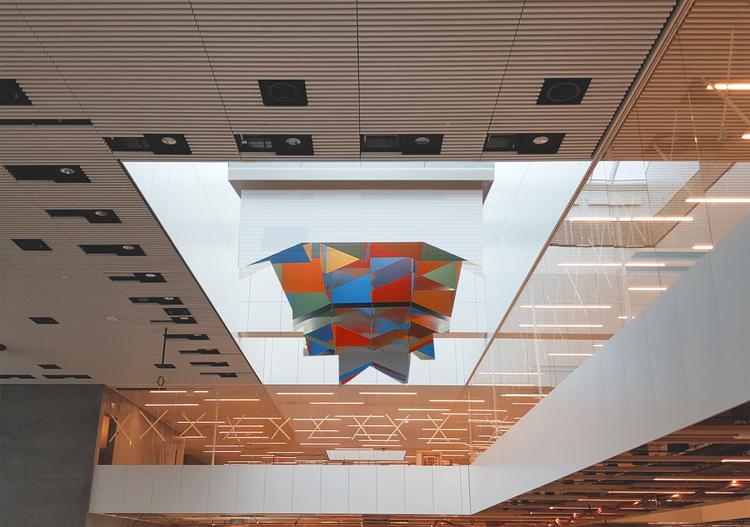 Visualisering af William Soyas to tons lysskulptur, som den kommer til at hænge i loftet i Finger E bygningen. Foto: CPH Lufthavn