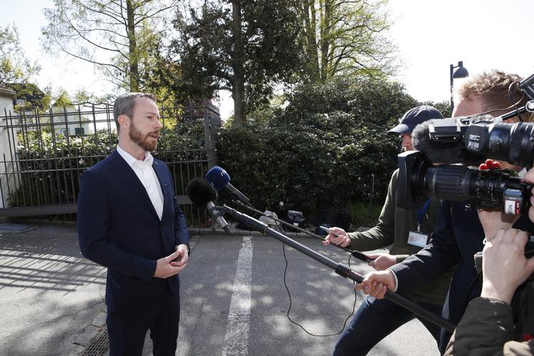 Jakob Ellemann-Jensen på vej ind til forhandlingerne. Foto: Jens Dresling/POLFOTO