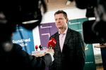 »Kigger vi ind i, at vi fremadrettet kan åbne op på den korte bane?« Sprogsabotører blandt journalisterne har magten og sætter dagsordenen. Her bliver Søren Brostrøm, direktør i Sundhedsstyrelsen, interviewet. Foto: Jens Hartmann Schmidt/Ritzau Scanpix