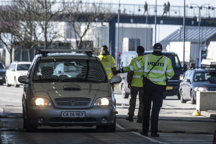     De danske grænser blev lukket lørdag den 14. marts 2020 men de bør åbnes igen ikke mindst af hensyn til erhvervslivet, mener DI og en professor. Foto: Per Rasmussen