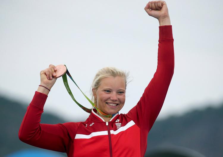 Anne-Marie Rindom benytter lydoptagelser, der tager hende gennem en række scenarier, inden hun skubber båden i vandet. Foto: Benoit Tessier/Ritzau Scanpix