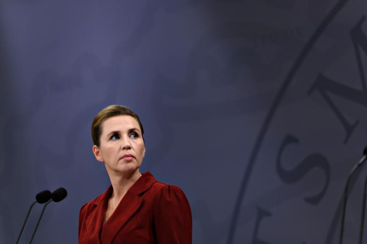 Det er en »illusion«, at Danmark »uden nogensinde at have håndteret en pandemi i moderne tid, skulle kunne have lagt en fuldstændig fast strategi fra starten«, siger statsminister Mette Frederiksen. Foto: Philip Davali/Ritzau Scanpix