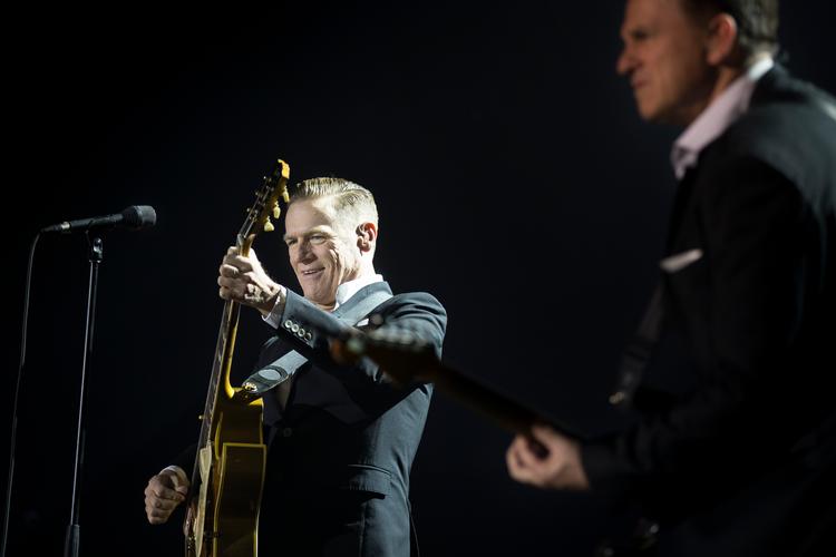 Bryan Adams skulle have givet koncert i København, Vejle og Horsens senere på måneden. Koncerterne er nu udskudt til slutningen af april næste år. Foto: Benjamin Nørskov/POLFOTO
